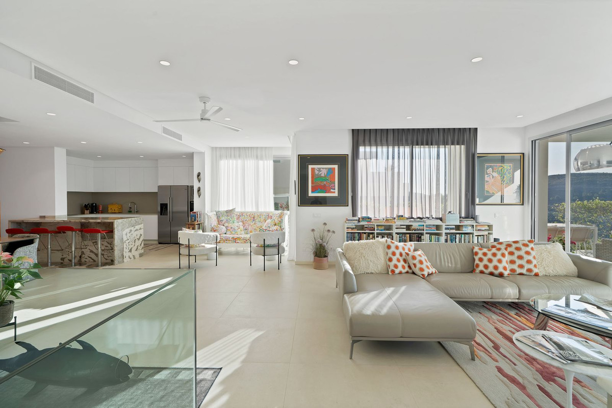 Apartamentos de 3 dormitorios en venta en Benahavís – R5361448 Apartamentos de 3 dormitorios en venta en Benahavís – R5361448