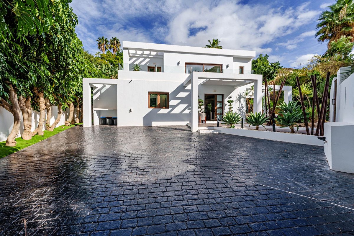 5 bedroom Villas for sale in El Rosario – R5383888 5 bedroom Villas for sale in El Rosario – R5383888