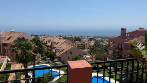 Apartamentos de 2 dormitorios en venta en Calahonda – R5433064