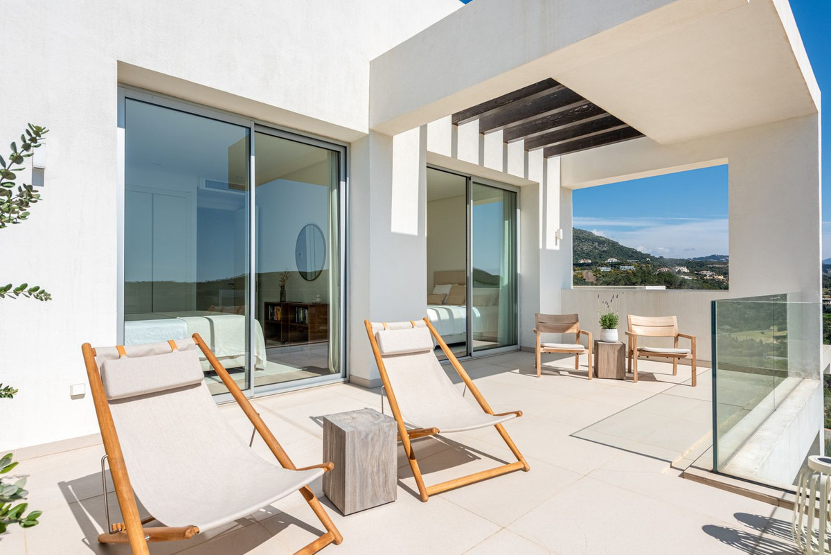 Apartamentos de 4 dormitorios en venta en Benahavís – R5348098 Apartamentos de 4 dormitorios en venta en Benahavís – R5348098