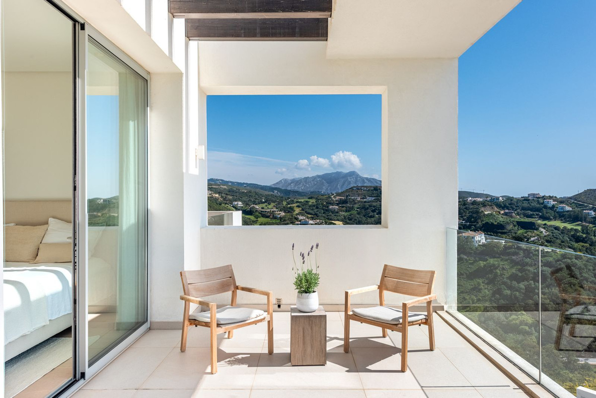 Apartamentos de 4 dormitorios en venta en Benahavís – R5348098 Apartamentos de 4 dormitorios en venta en Benahavís – R5348098