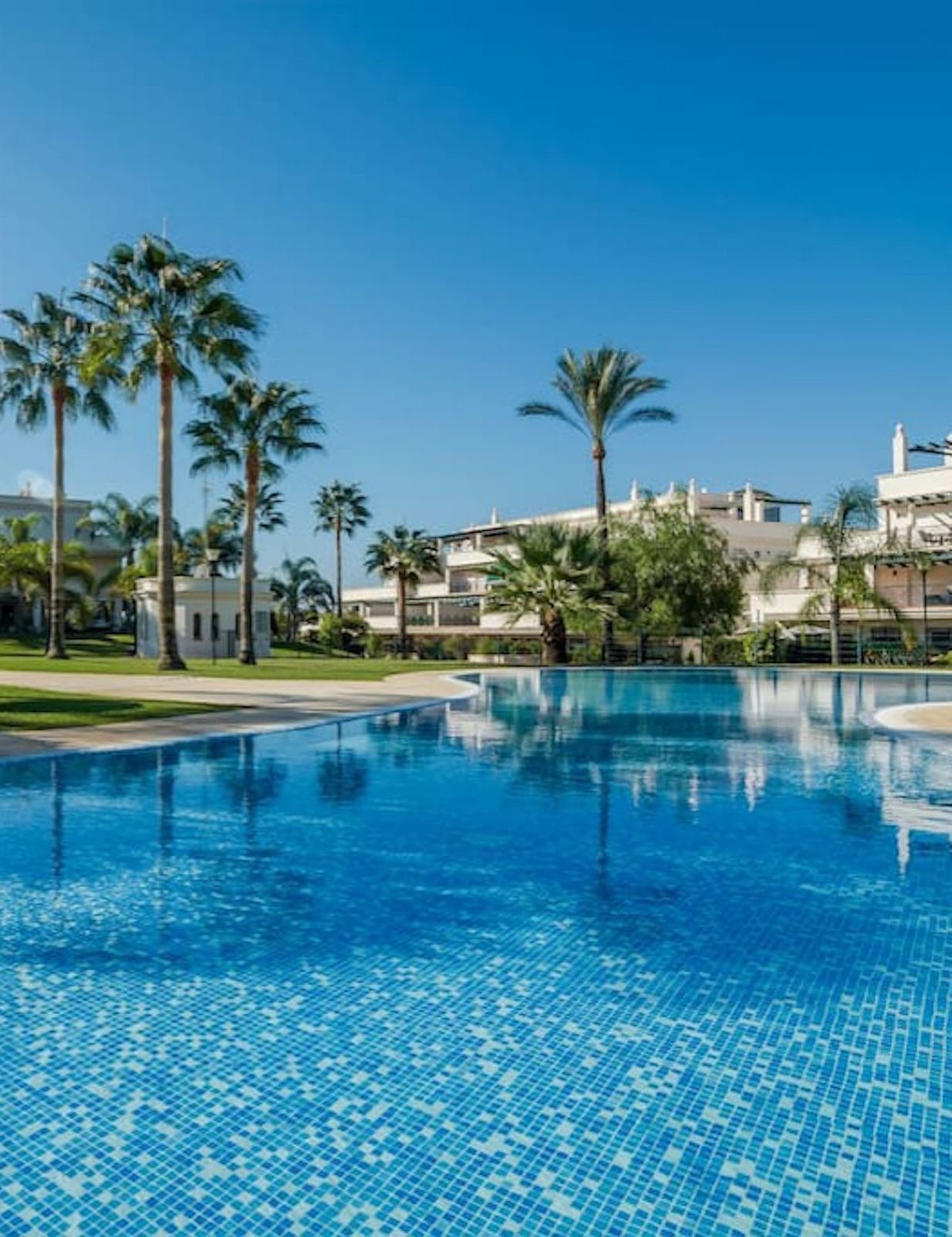 2 bedroom Penthouses for sale in Nueva Andalucía – R5217685 2 bedroom Penthouses for sale in Nueva Andalucía – R5217685