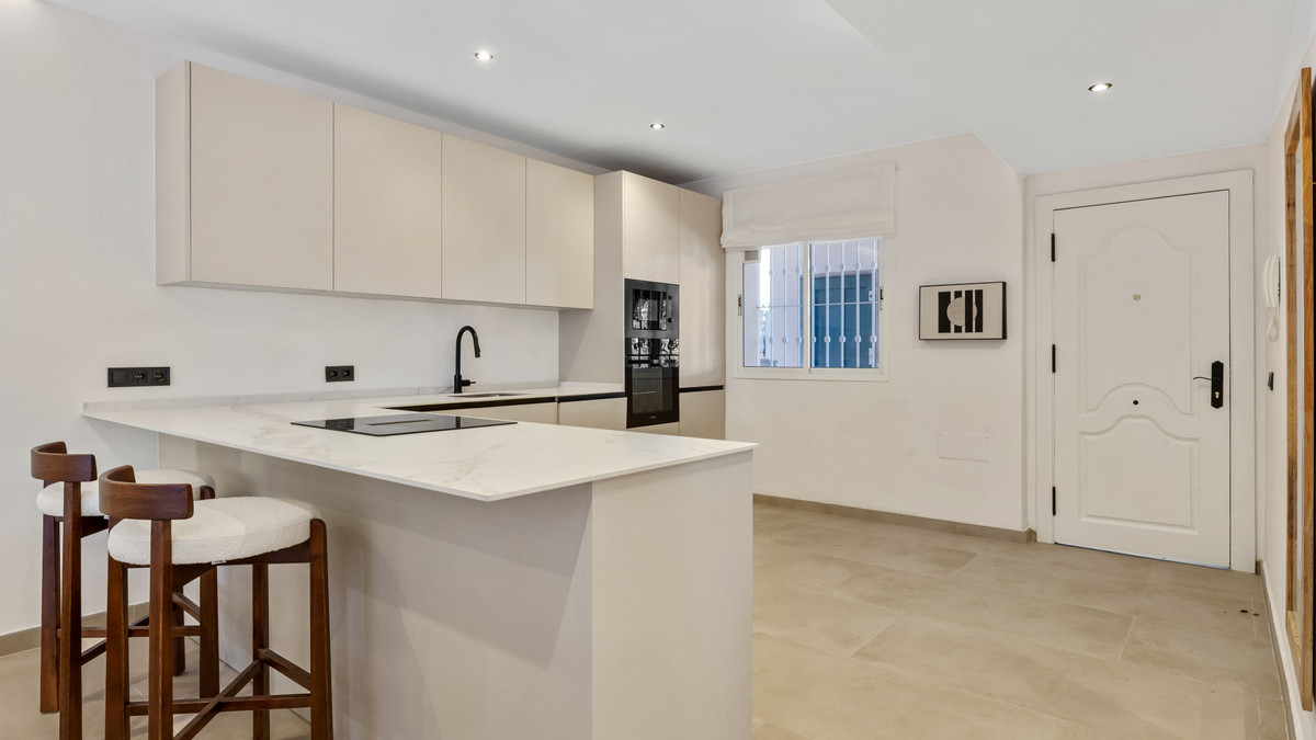 Apartamentos de 3 dormitorios en venta en Nueva Andalucía – R5290000 Apartamentos de 3 dormitorios en venta en Nueva Andalucía – R5290000