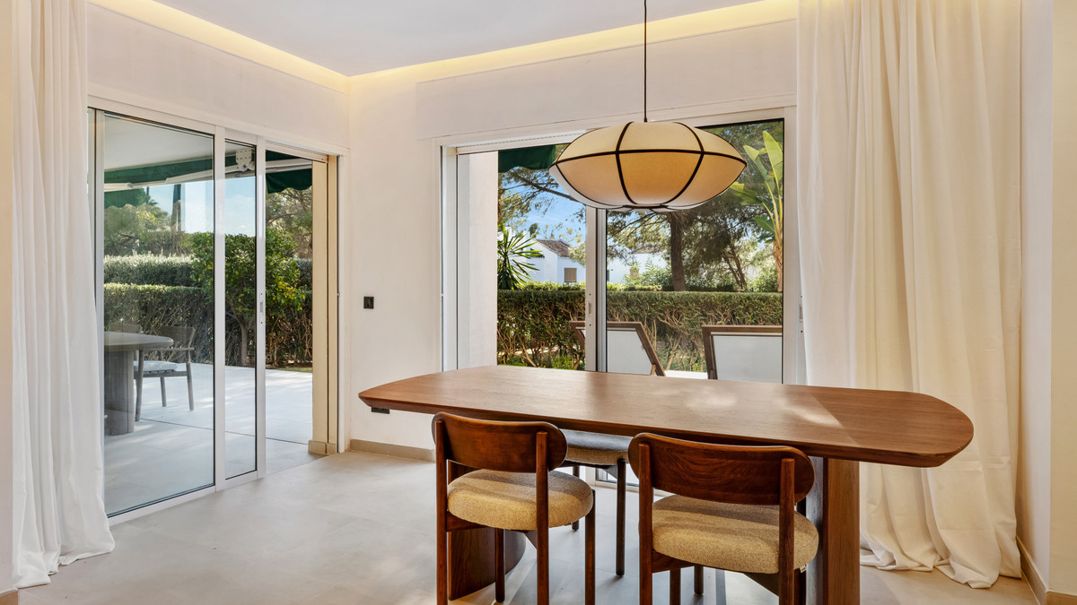 Apartamentos de 3 dormitorios en venta en Nueva Andalucía – R5290000 Apartamentos de 3 dormitorios en venta en Nueva Andalucía – R5290000