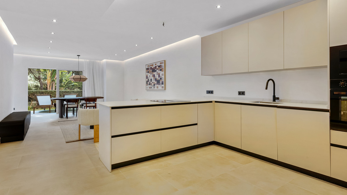 Apartamentos de 3 dormitorios en venta en Nueva Andalucía – R5290000 Apartamentos de 3 dormitorios en venta en Nueva Andalucía – R5290000