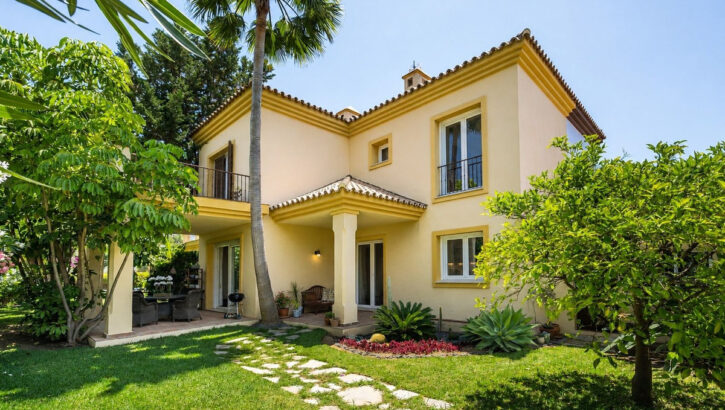 Pareados de 5 dormitorios en venta en Marbella – R5419264 Pareados de 5 dormitorios en venta en Marbella – R5419264 en