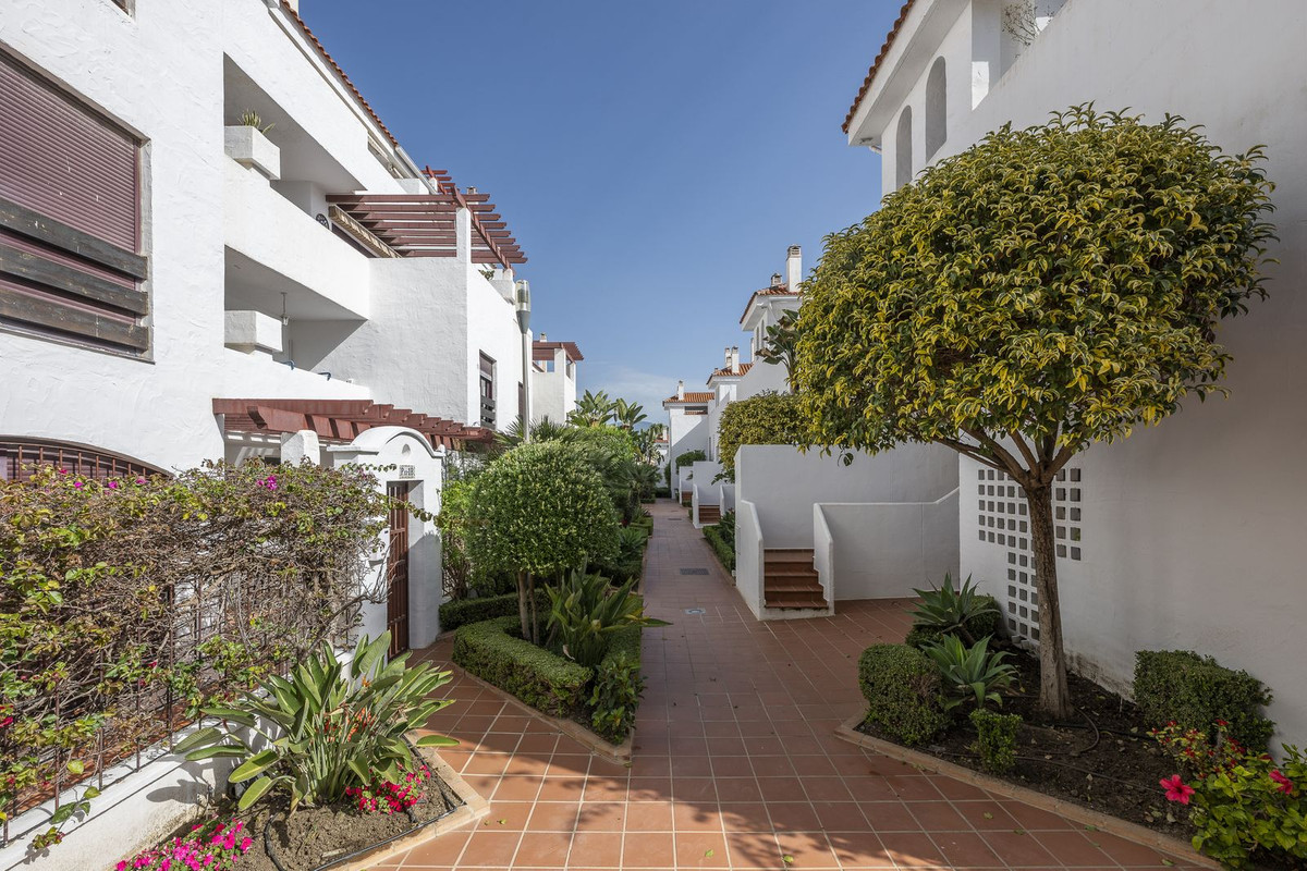 Apartamentos de 3 dormitorios en venta en Nueva Andalucía – R5014801 Apartamentos de 3 dormitorios en venta en Nueva Andalucía – R5014801