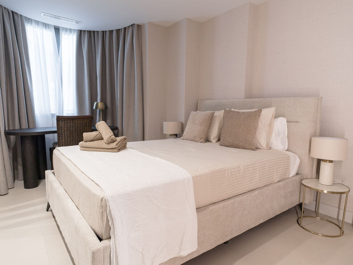 2 bedroom Apartments for sale in Marbella – R5437399