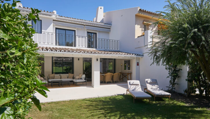 Adosados de 4 dormitorios en venta en Nueva Andalucía – R5438995 Adosados de 4 dormitorios en venta en Nueva Andalucía – R5438995 en