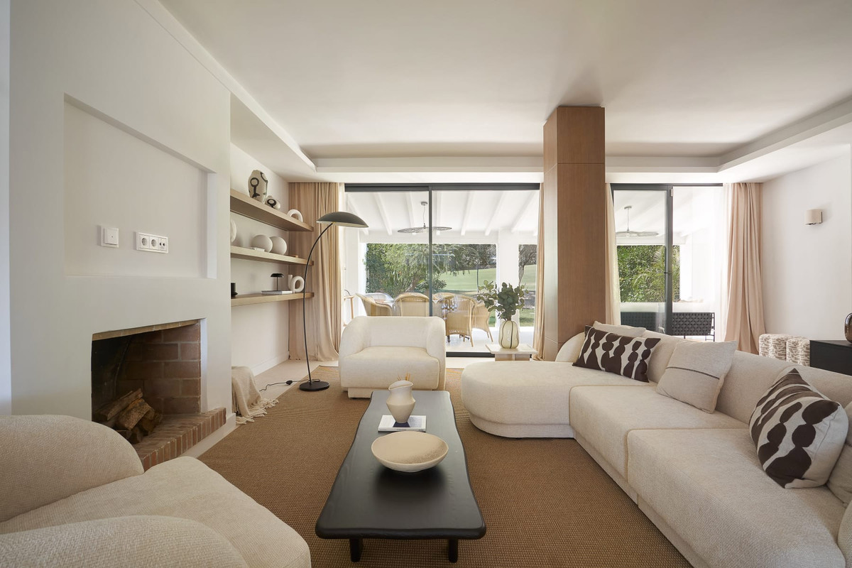 4 bedroom Townhouses for sale in Nueva Andalucía – R5438995 4 bedroom Townhouses for sale in Nueva Andalucía – R5438995