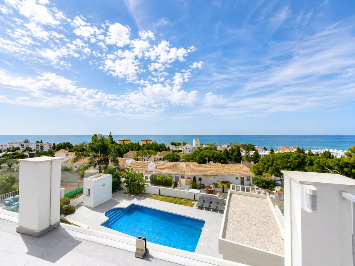 4 bedroom Villas for sale in La Cala de Mijas – R5423404 4 bedroom Villas for sale in La Cala de Mijas – R5423404