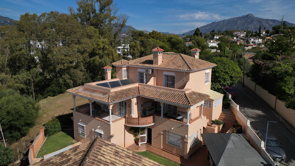Villas de 6 dormitorios en venta en San Pedro de Alcántara – R4926724 Villas de 6 dormitorios en venta en San Pedro de Alcántara – R4926724