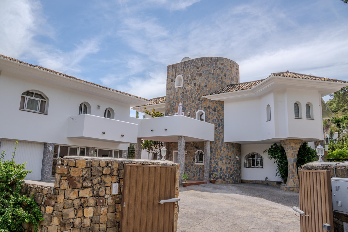 6 bedroom Villas for sale in Benahavís – R5432458 6 bedroom Villas for sale in Benahavís – R5432458