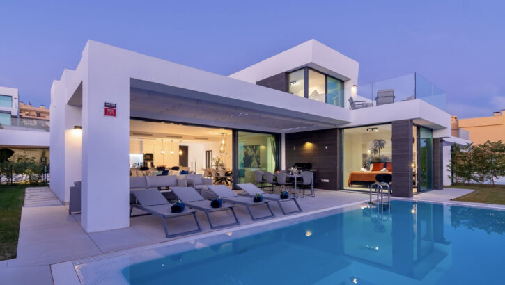 4 bedroom Villas for sale in Calahonda – R5300377 4 bedroom Villas for sale in Calahonda – R5300377 in