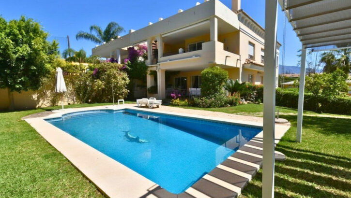 6 bedroom Semi-detached for sale in Guadalmina Alta – R5387791 6 bedroom Semi-detached for sale in Guadalmina Alta – R5387791 in