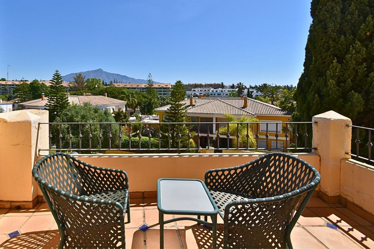 6 bedroom Semi-detached for sale in Guadalmina Alta – R5387791 6 bedroom Semi-detached for sale in Guadalmina Alta – R5387791