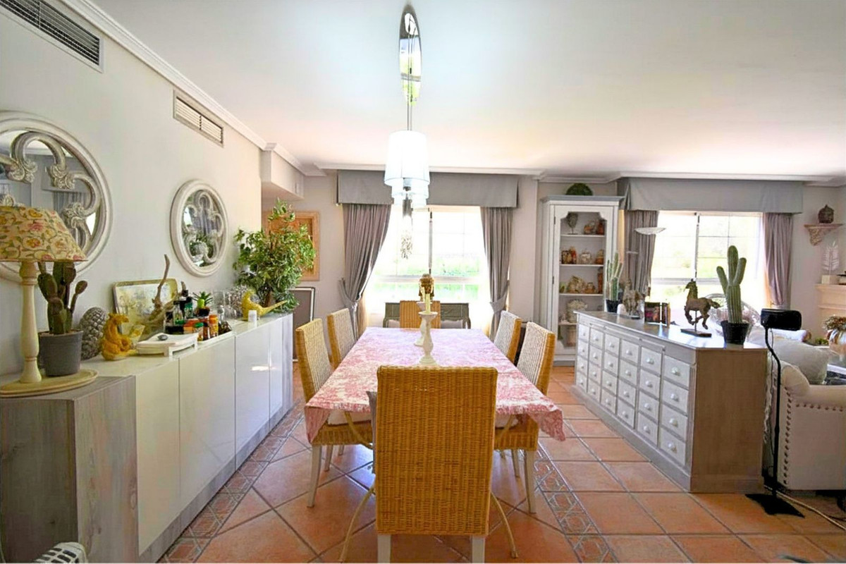 6 bedroom Semi-detached for sale in Guadalmina Alta – R5387791 6 bedroom Semi-detached for sale in Guadalmina Alta – R5387791