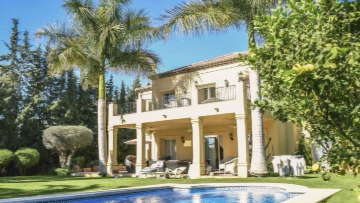 Villas de 5 dormitorios en venta en Nueva Andalucía – R5402329 Villas de 5 dormitorios en venta en Nueva Andalucía – R5402329 en