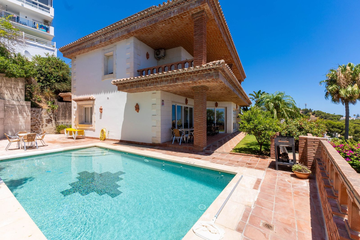 6 bedroom Villas for sale in Riviera del Sol – R5432296 6 bedroom Villas for sale in Riviera del Sol – R5432296