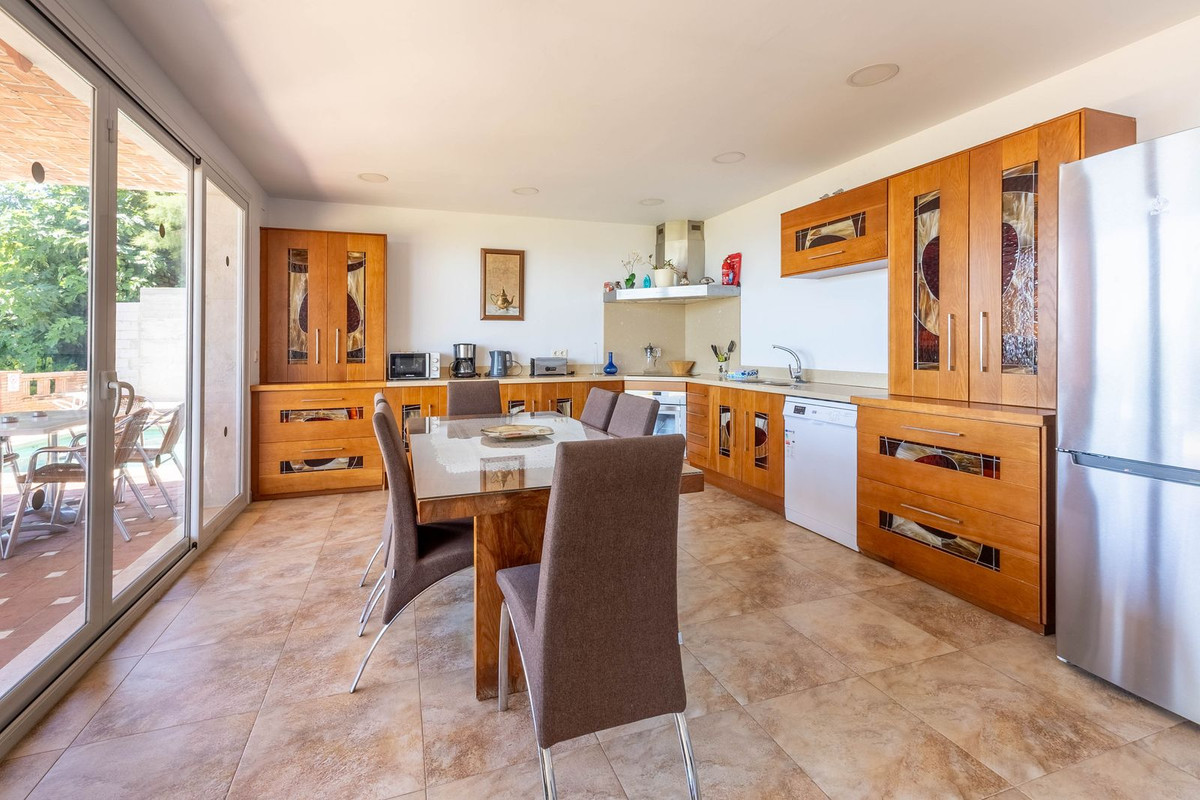 6 bedroom Villas for sale in Riviera del Sol – R5432296 6 bedroom Villas for sale in Riviera del Sol – R5432296