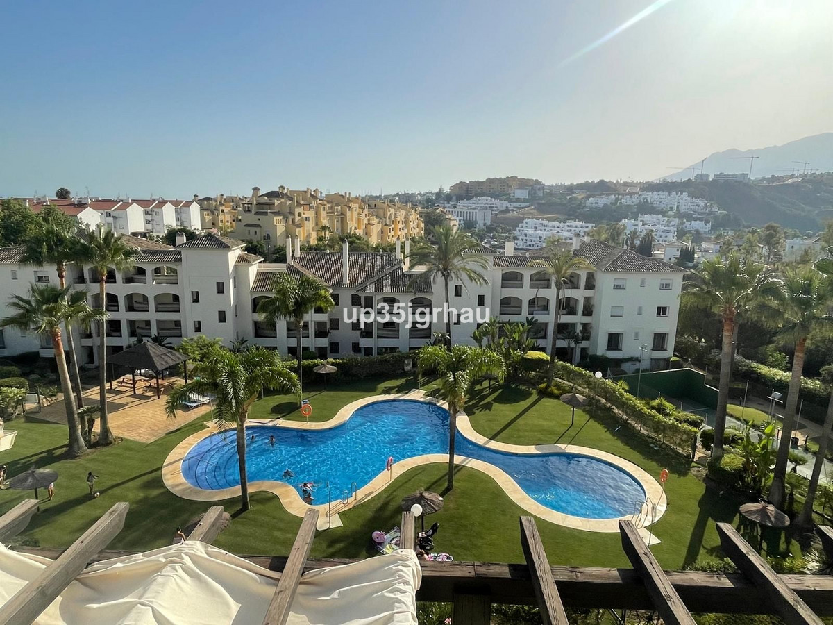 Aticos de 2 dormitorios en venta en Selwo – R4803505 Aticos de 2 dormitorios en venta en Selwo – R4803505