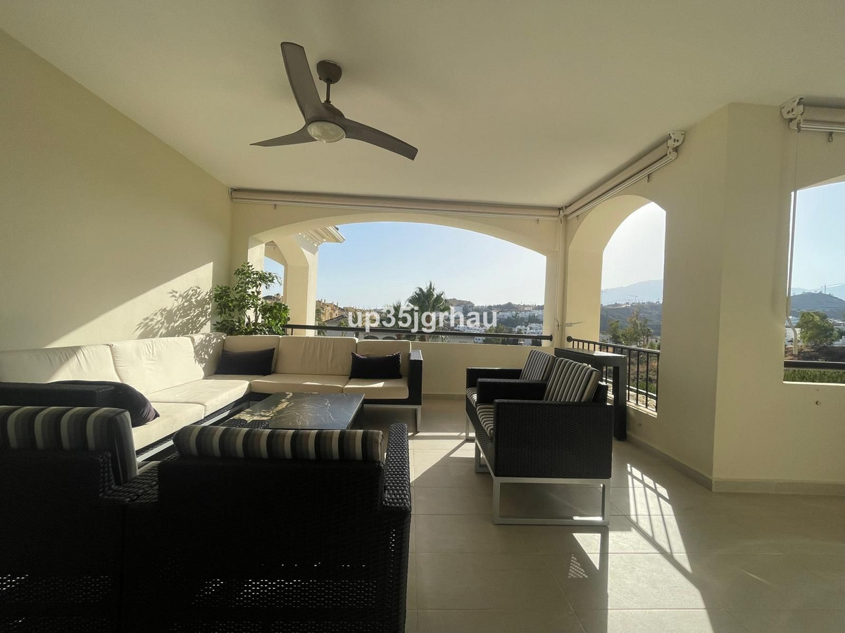 Aticos de 2 dormitorios en venta en Selwo – R4803505 Aticos de 2 dormitorios en venta en Selwo – R4803505