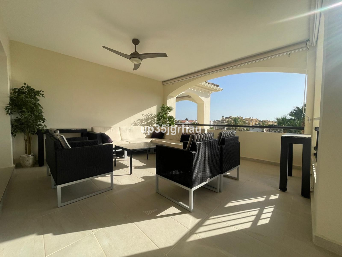 Aticos de 2 dormitorios en venta en Selwo – R4803505 Aticos de 2 dormitorios en venta en Selwo – R4803505