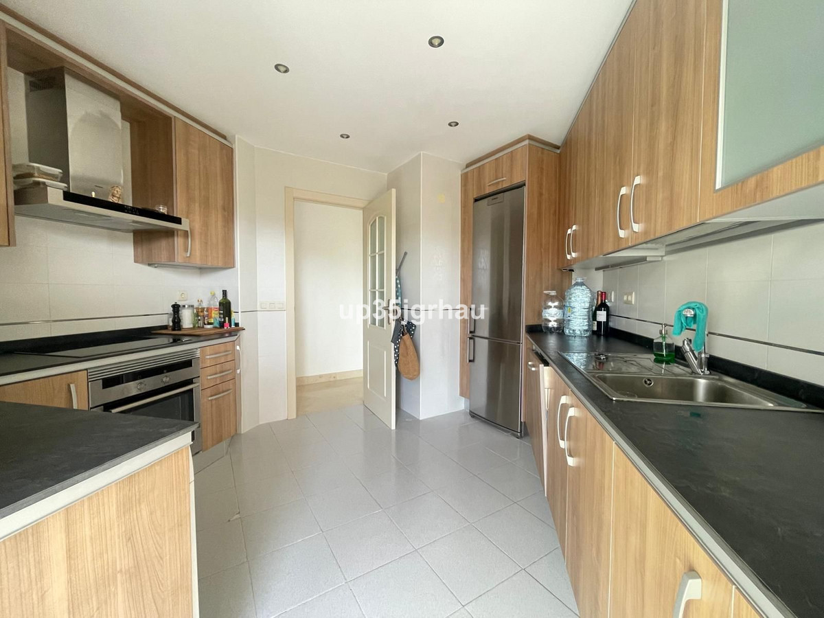 Aticos de 2 dormitorios en venta en Selwo – R4803505 Aticos de 2 dormitorios en venta en Selwo – R4803505