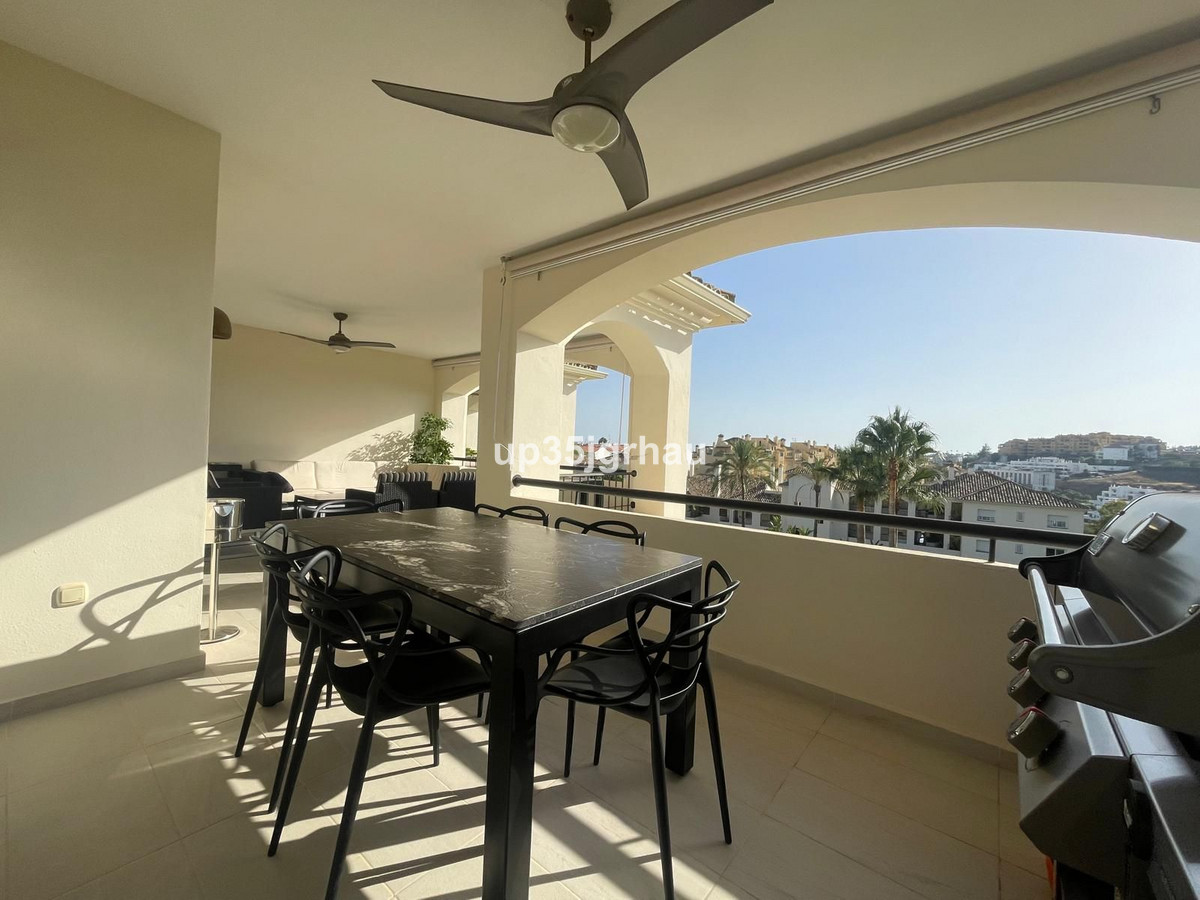 Aticos de 2 dormitorios en venta en Selwo – R4803505 Aticos de 2 dormitorios en venta en Selwo – R4803505