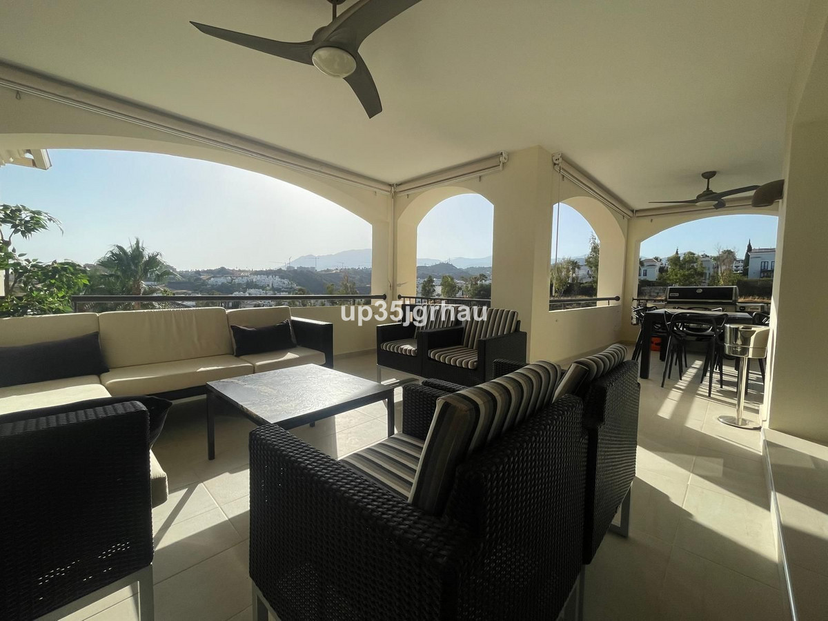 Aticos de 2 dormitorios en venta en Selwo – R4803505 Aticos de 2 dormitorios en venta en Selwo – R4803505