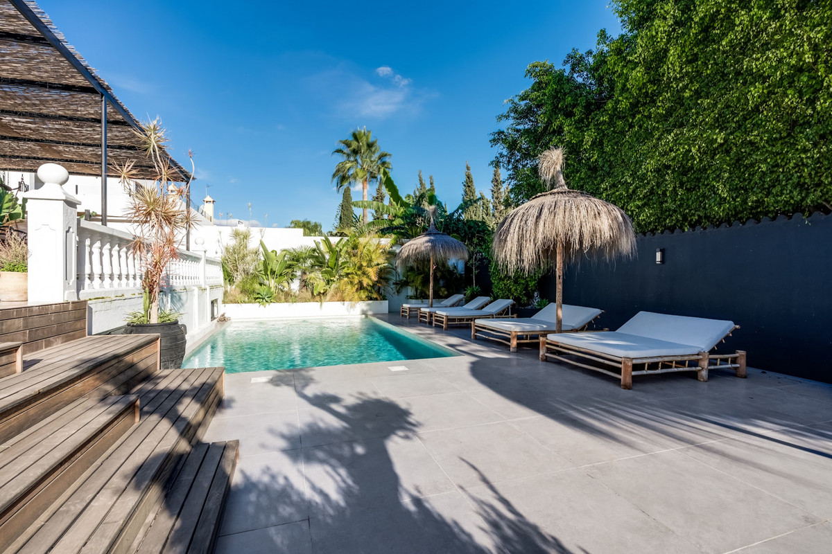 5 bedroom Villas for sale in Nueva Andalucía – R4892512 5 bedroom Villas for sale in Nueva Andalucía – R4892512