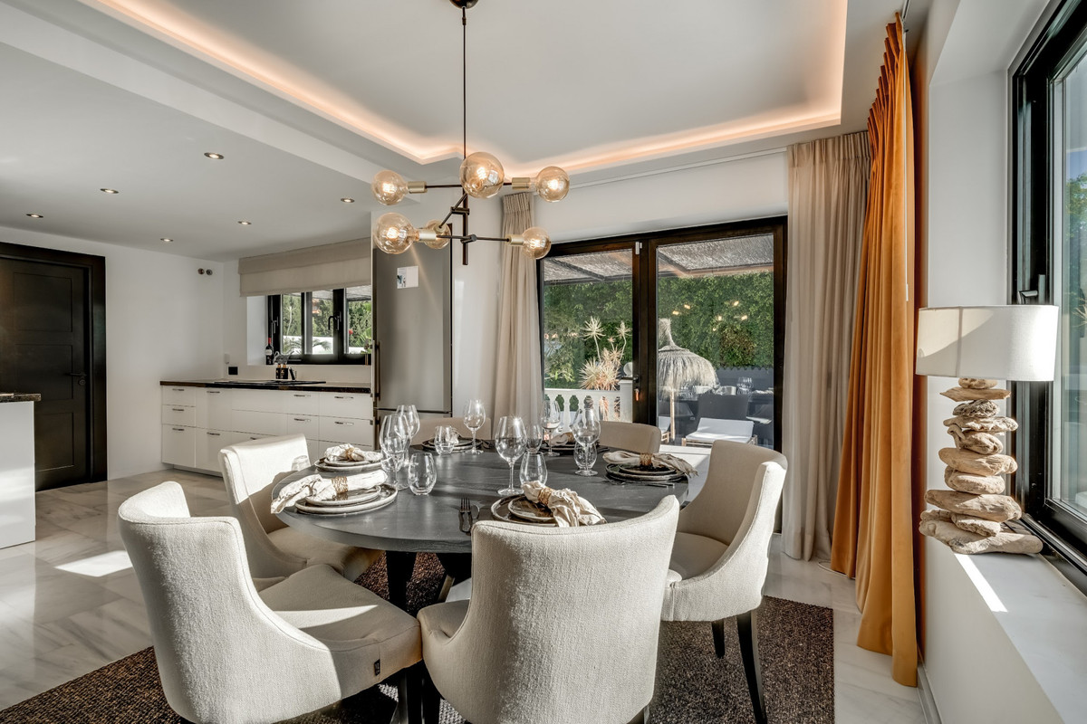 5 bedroom Villas for sale in Nueva Andalucía – R4892512 5 bedroom Villas for sale in Nueva Andalucía – R4892512