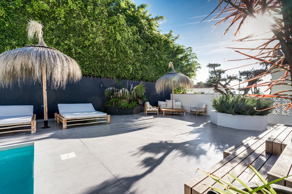 5 bedroom Villas for sale in Nueva Andalucía – R4892512 5 bedroom Villas for sale in Nueva Andalucía – R4892512