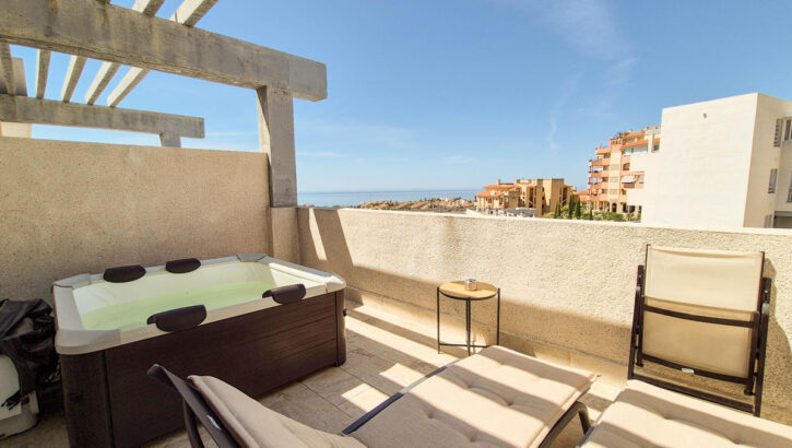 Aticos de 3 dormitorios en venta en Riviera del Sol – R5401747 Aticos de 3 dormitorios en venta en Riviera del Sol – R5401747 en