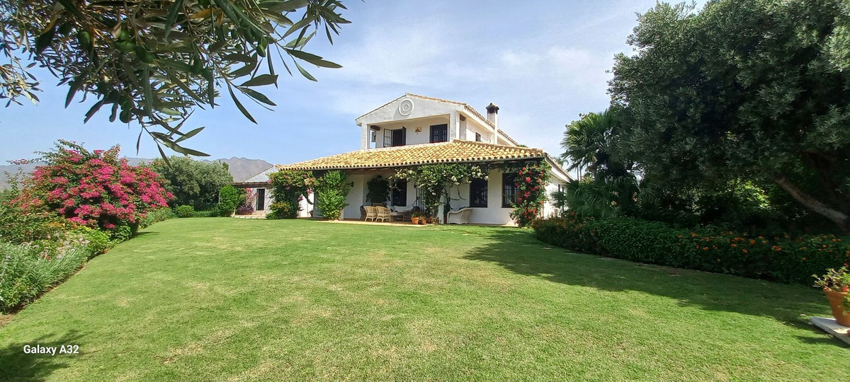 4 bedroom Villas for sale in La Cala de Mijas – R5080252 4 bedroom Villas for sale in La Cala de Mijas – R5080252