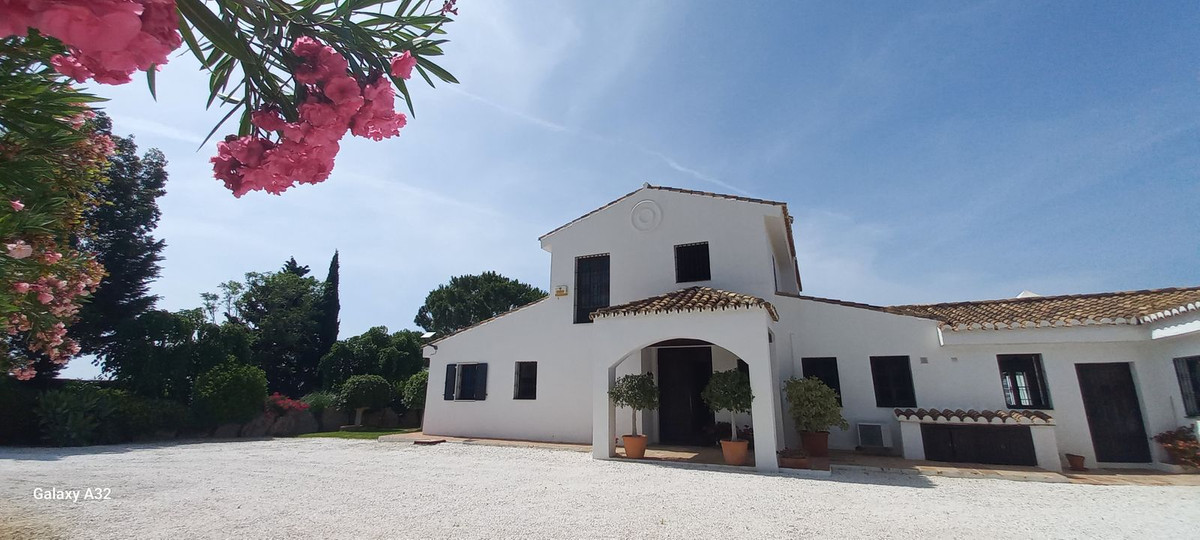 4 bedroom Villas for sale in La Cala de Mijas – R5080252 4 bedroom Villas for sale in La Cala de Mijas – R5080252