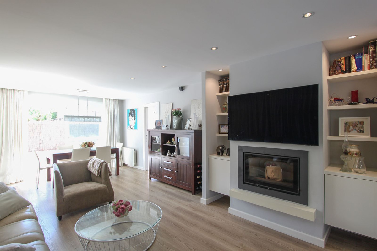 Apartamentos de 3 dormitorios en venta en Guadalmina Alta – R5040325 Apartamentos de 3 dormitorios en venta en Guadalmina Alta – R5040325