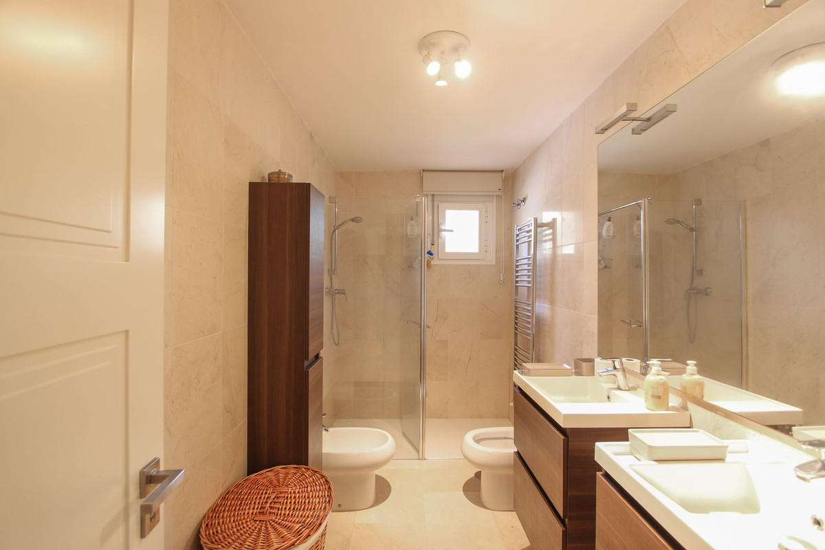 Apartamentos de 3 dormitorios en venta en Guadalmina Alta – R5040325 Apartamentos de 3 dormitorios en venta en Guadalmina Alta – R5040325