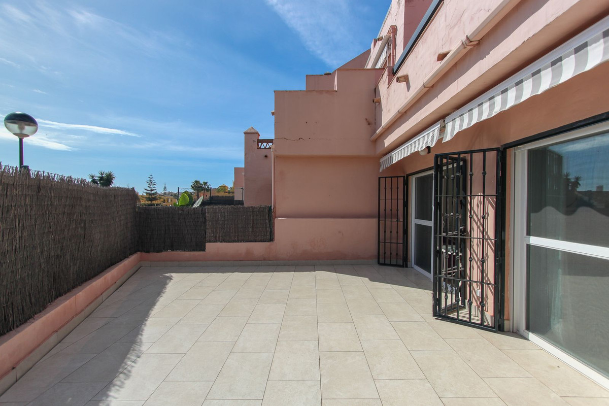 Apartamentos de 3 dormitorios en venta en Guadalmina Alta – R5040325 Apartamentos de 3 dormitorios en venta en Guadalmina Alta – R5040325