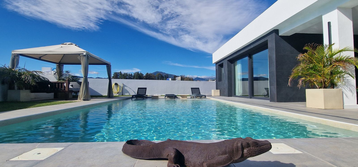 3 bedroom Villas for sale in San Pedro de Alcántara – R4352458 3 bedroom Villas for sale in San Pedro de Alcántara – R4352458
