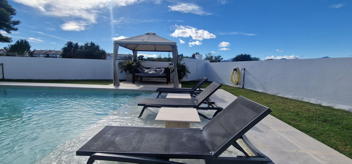 3 bedroom Villas for sale in San Pedro de Alcántara – R4352458 3 bedroom Villas for sale in San Pedro de Alcántara – R4352458