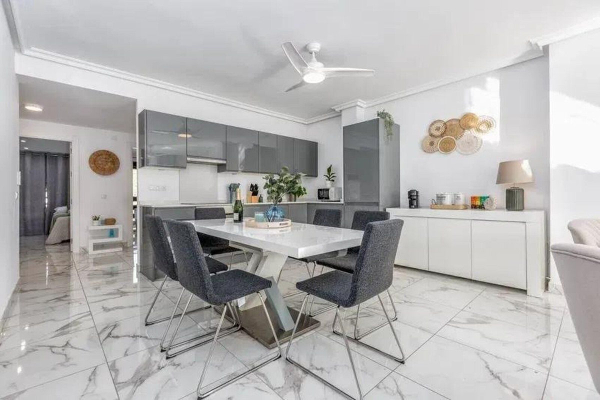 Apartamentos de 3 dormitorios en venta en Nueva Andalucía – R5445025 Apartamentos de 3 dormitorios en venta en Nueva Andalucía – R5445025