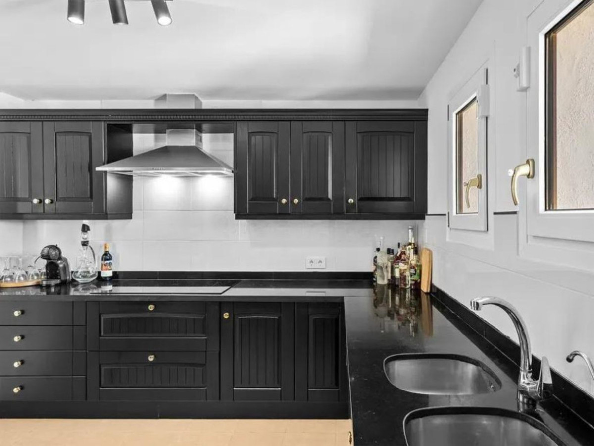 Villas de 4 dormitorios en venta en Selwo – R5434072 Villas de 4 dormitorios en venta en Selwo – R5434072