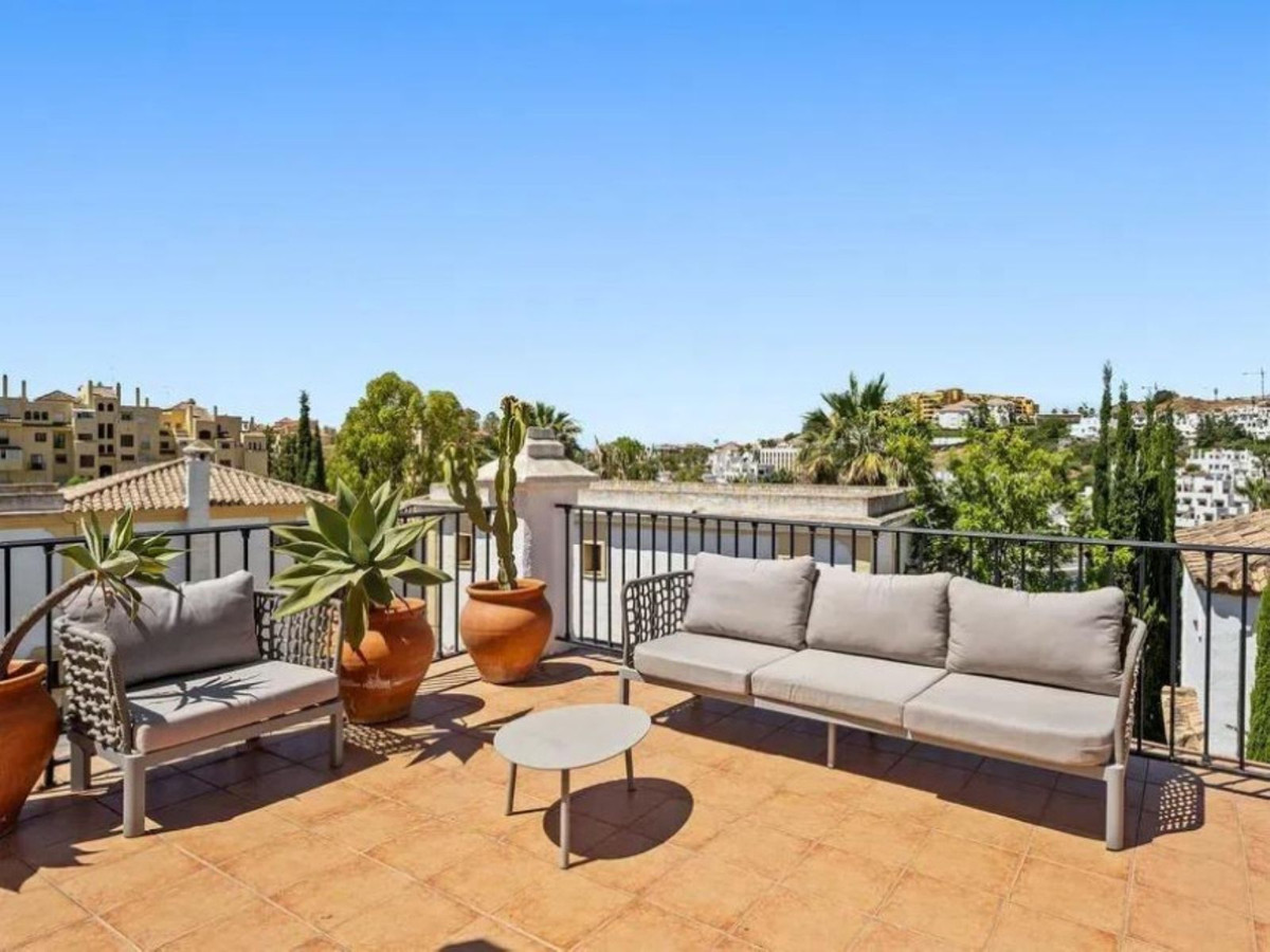 Villas de 4 dormitorios en venta en Selwo – R5434072 Villas de 4 dormitorios en venta en Selwo – R5434072