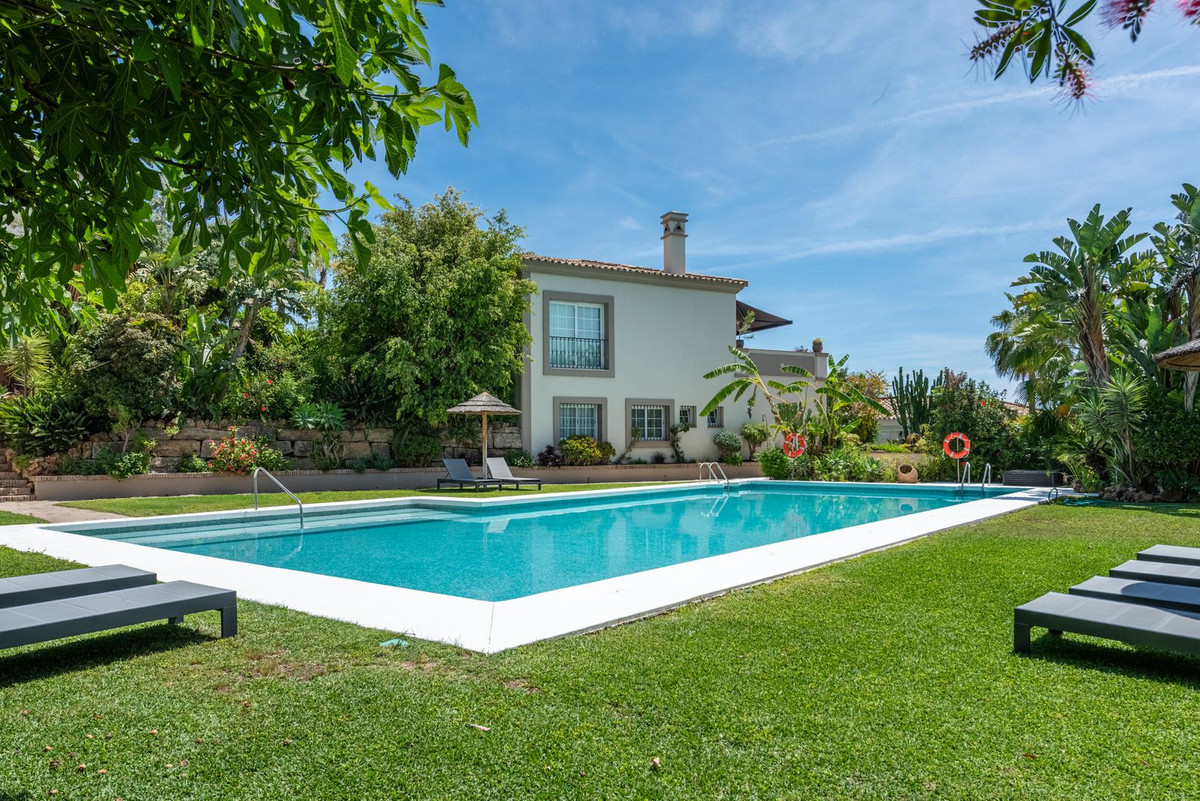 Pareados de 3 dormitorios en venta en Nueva Andalucía – R5406196 Pareados de 3 dormitorios en venta en Nueva Andalucía – R5406196