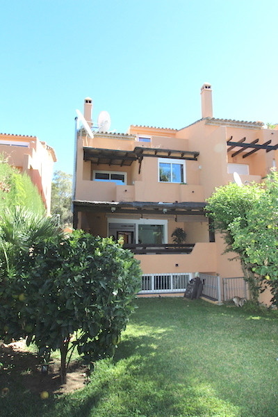 Pareados de 4 dormitorios en venta en Milla de Oro – R5374804 Pareados de 4 dormitorios en venta en Milla de Oro – R5374804