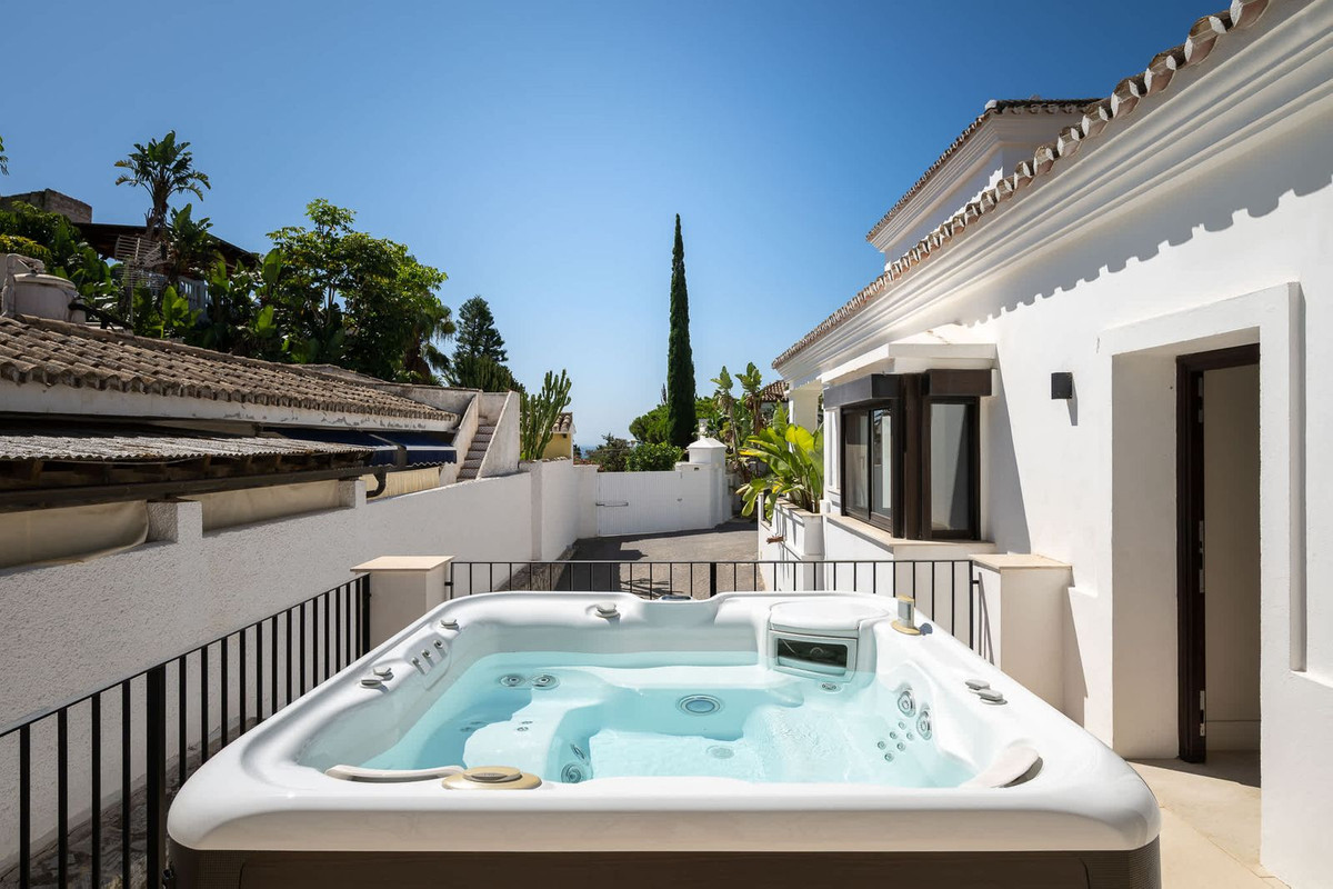 Villas de 6 dormitorios en venta en Marbesa – R5219554 Villas de 6 dormitorios en venta en Marbesa – R5219554