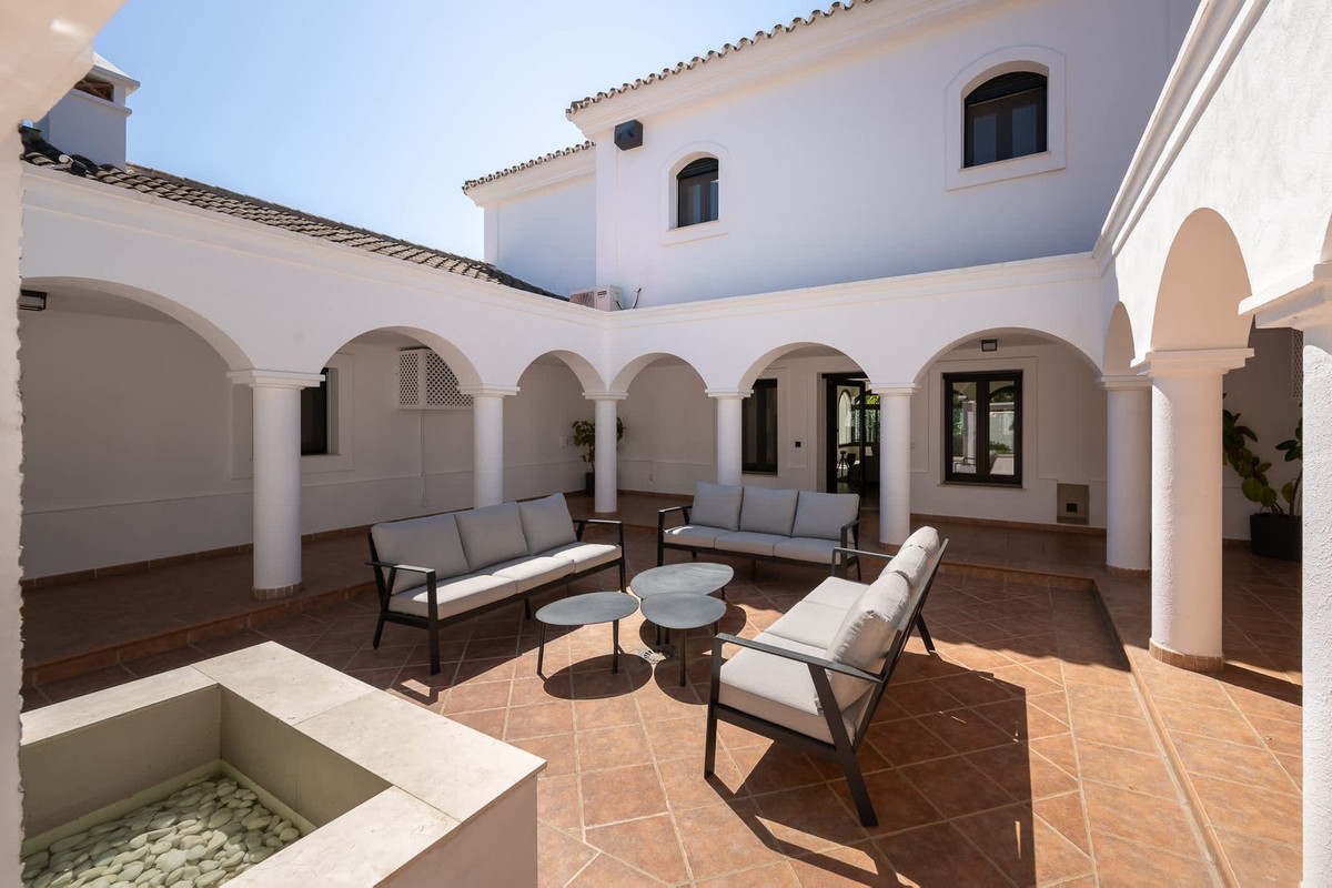 Villas de 6 dormitorios en venta en Marbesa – R5219554 Villas de 6 dormitorios en venta en Marbesa – R5219554