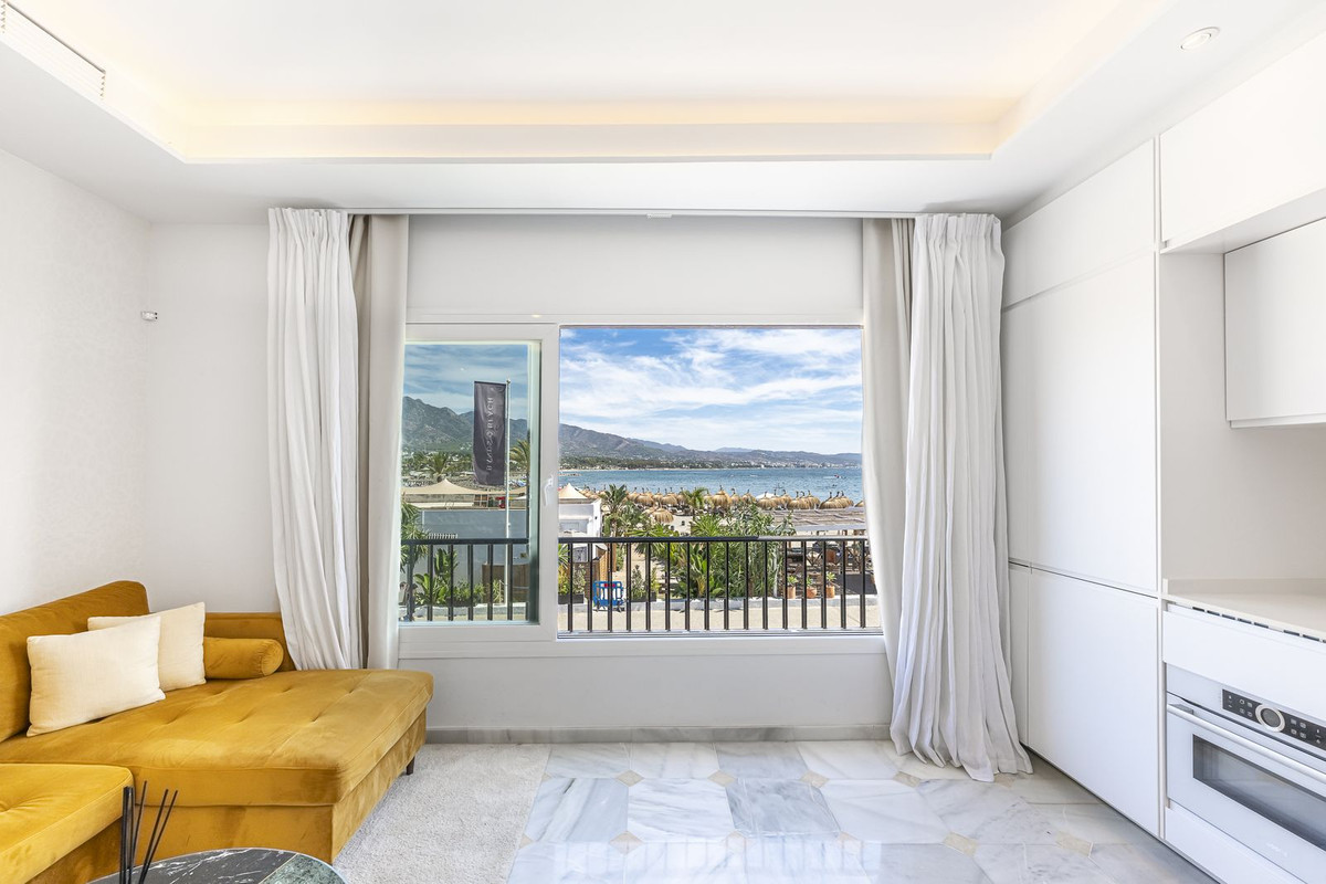 2 bedroom Penthouses for sale in Puerto Banús – R5141020 2 bedroom Penthouses for sale in Puerto Banús – R5141020
