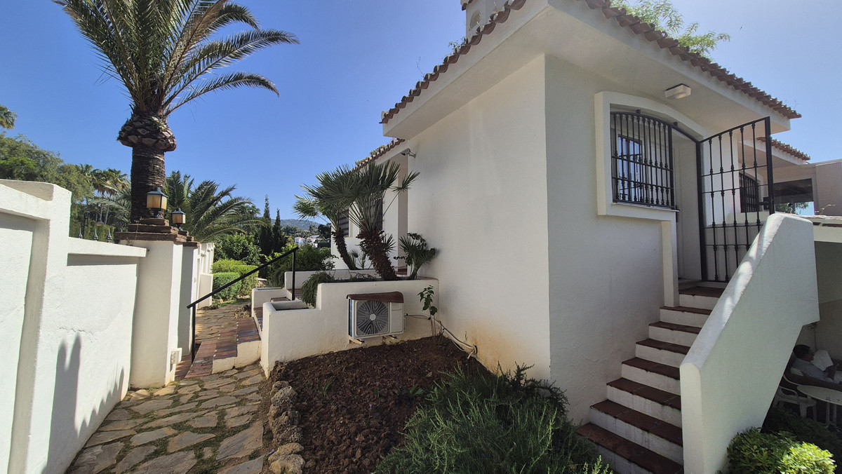 Villas de 5 dormitorios en venta en Elviria – R4649023 Villas de 5 dormitorios en venta en Elviria – R4649023